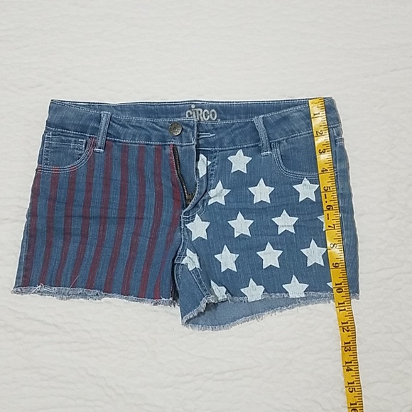 Short - Picture 3 of 3